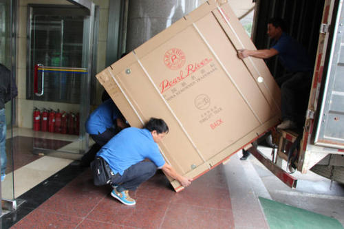 富蕴钢琴贵重工艺品无忧运
